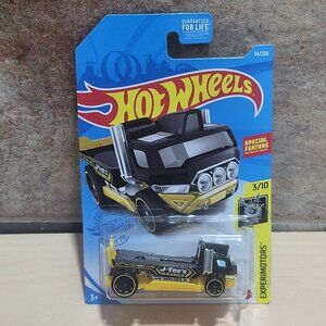 Hot Wheels The Haulinator Diecast Vehicle 2021 Experimotors Series